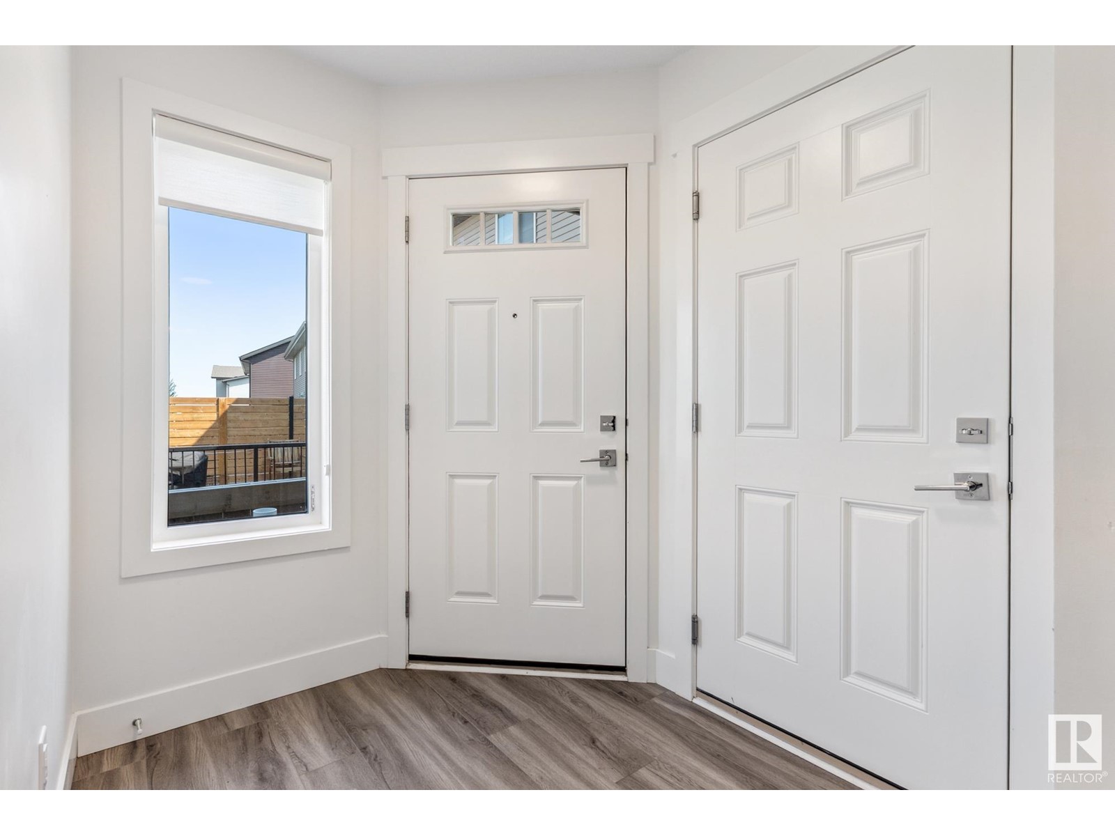 Property at 363 SAVOY CR image 4