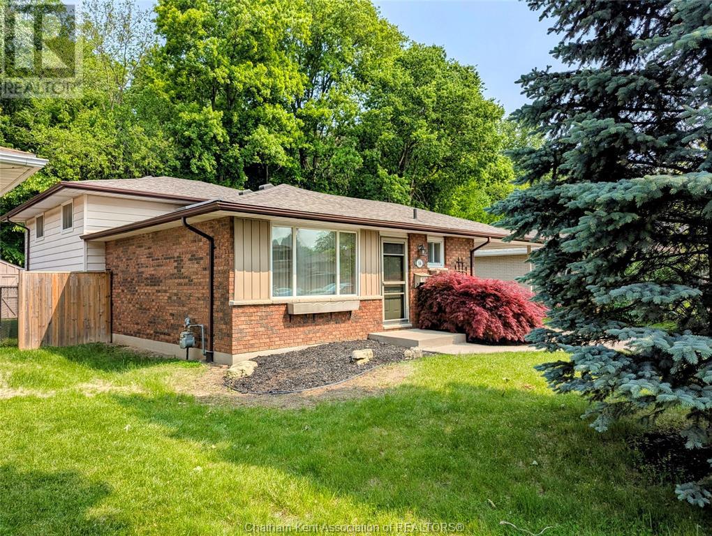 56 Willowdale Place, Chatham, Ontario  N7L 4M8 - Photo 2 - 25013748
