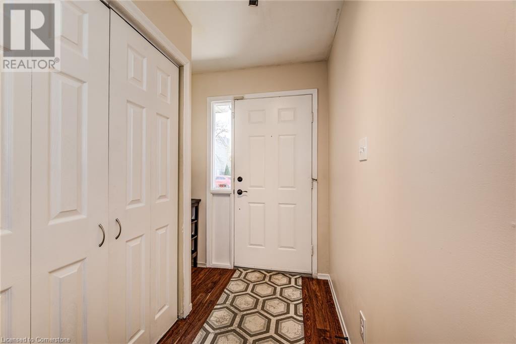 111 Traynor Avenue Unit# 26, Kitchener, Ontario  N2C 2N2 - Photo 3 - 40723902