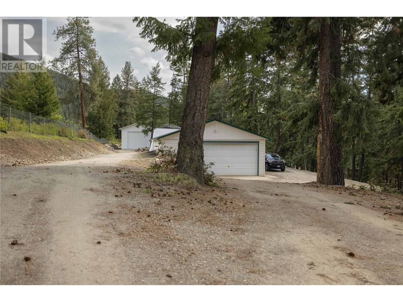 6435 Dixon Dam Road, Vernon, British Columbia  V1B 3J9 - Photo 21 - 10350495