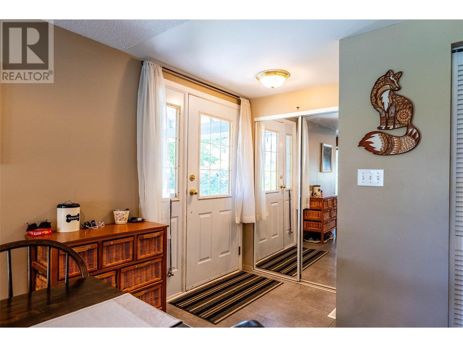 194 Trevor Street, Nelson, British Columbia  V1L 2W1 - Photo 12 - 10350188