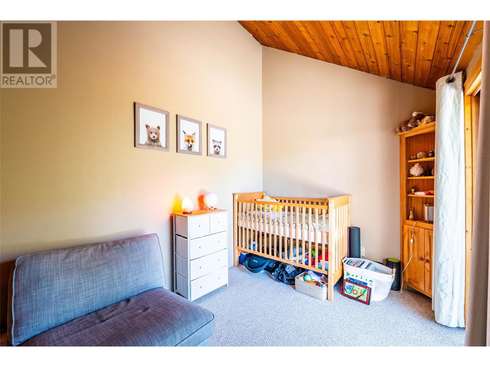 Property at 194 TREVOR Street image 4
