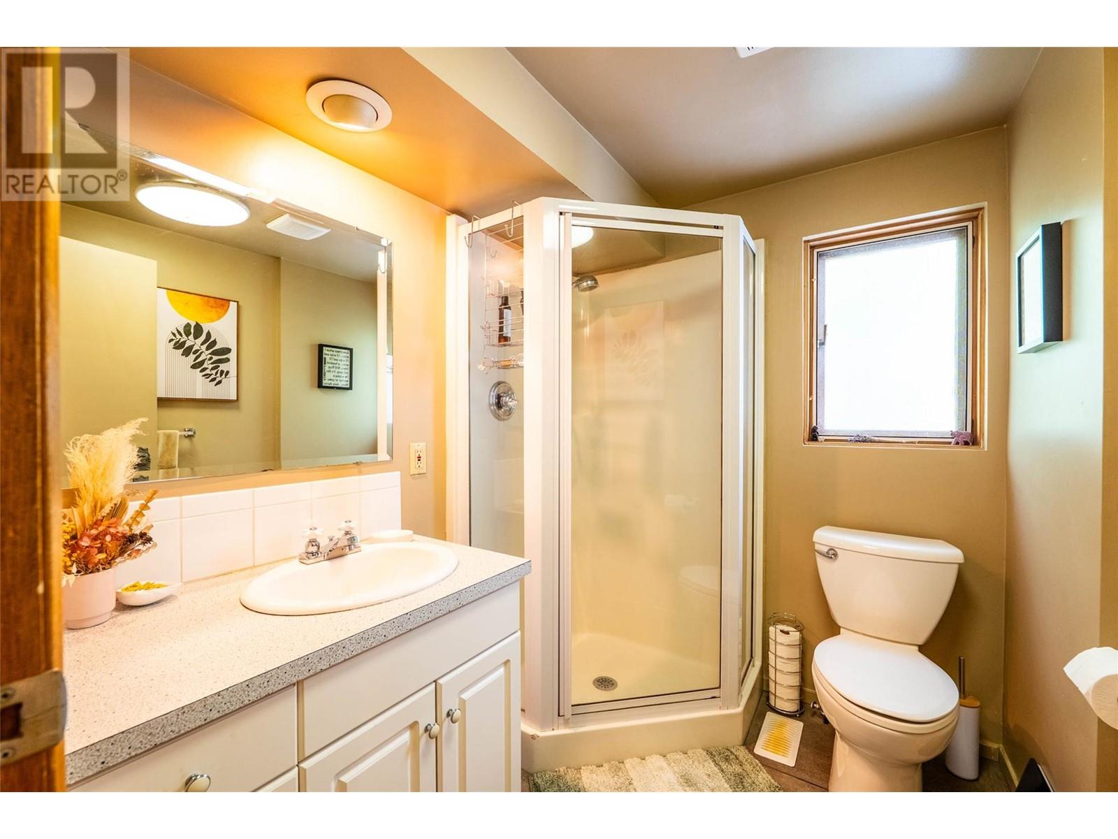 194 Trevor Street, Nelson, British Columbia  V1L 2W1 - Photo 38 - 10350188