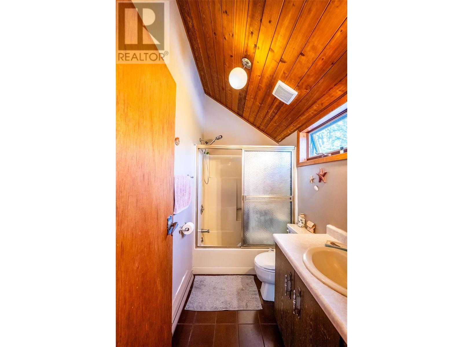 194 Trevor Street, Nelson, British Columbia  V1L 2W1 - Photo 48 - 10350188