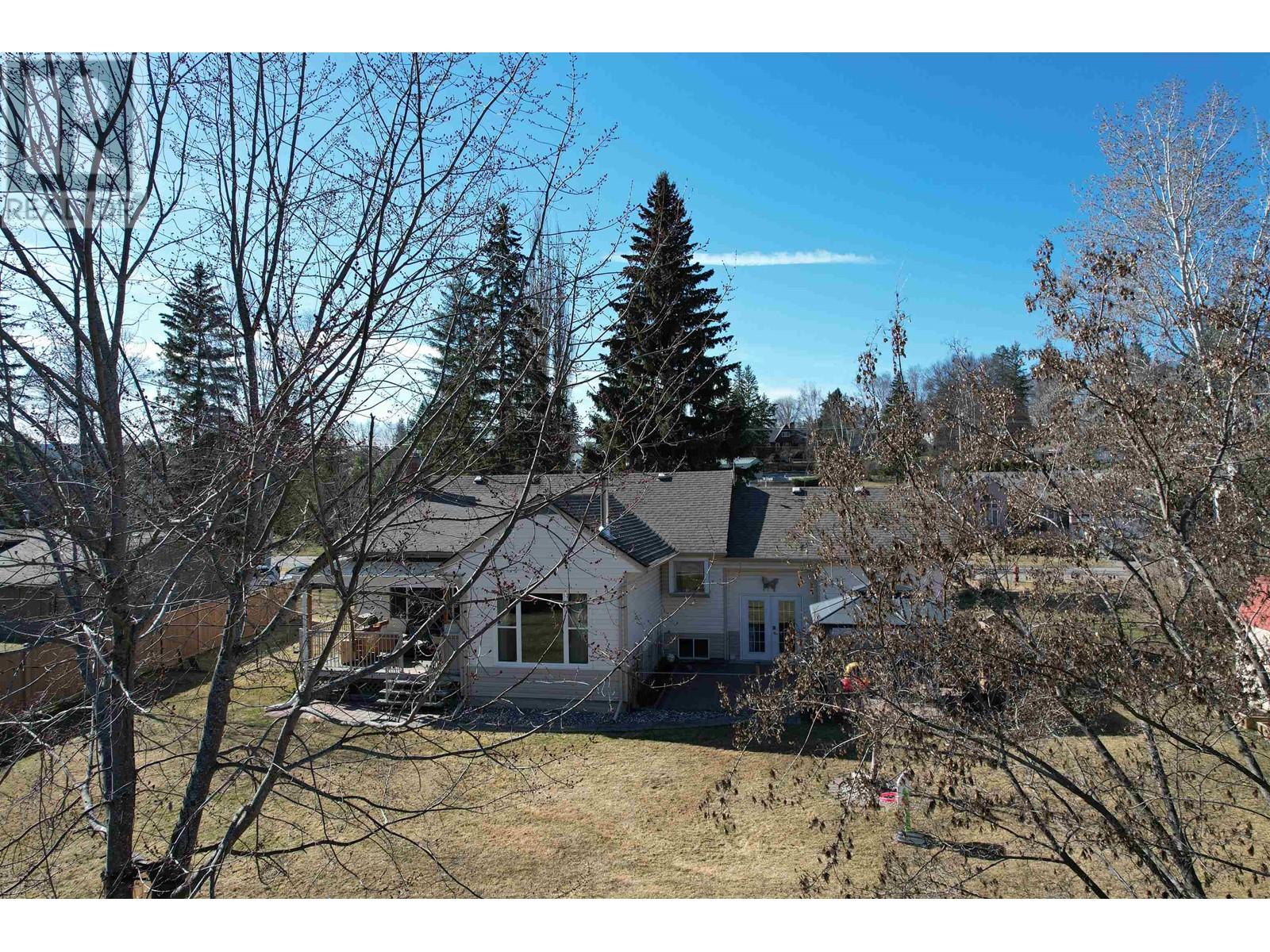 Property at 1384 MOFFAT AVENUE image 2