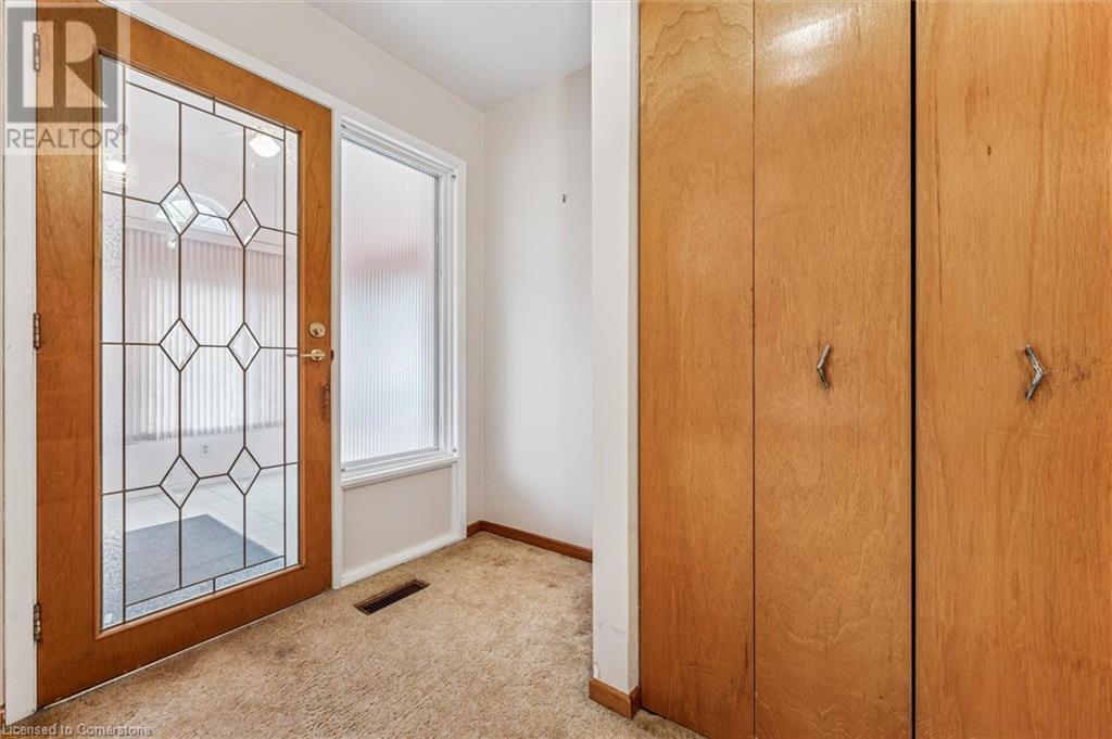19 Markwood Drive, Kitchener, Ontario  N2M 2H3 - Photo 5 - 40736923