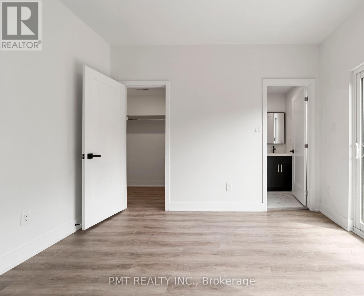 2fm - 531 Delaware Avenue N, Toronto, Ontario  M6H 2V3 - Photo 7 - C12145115