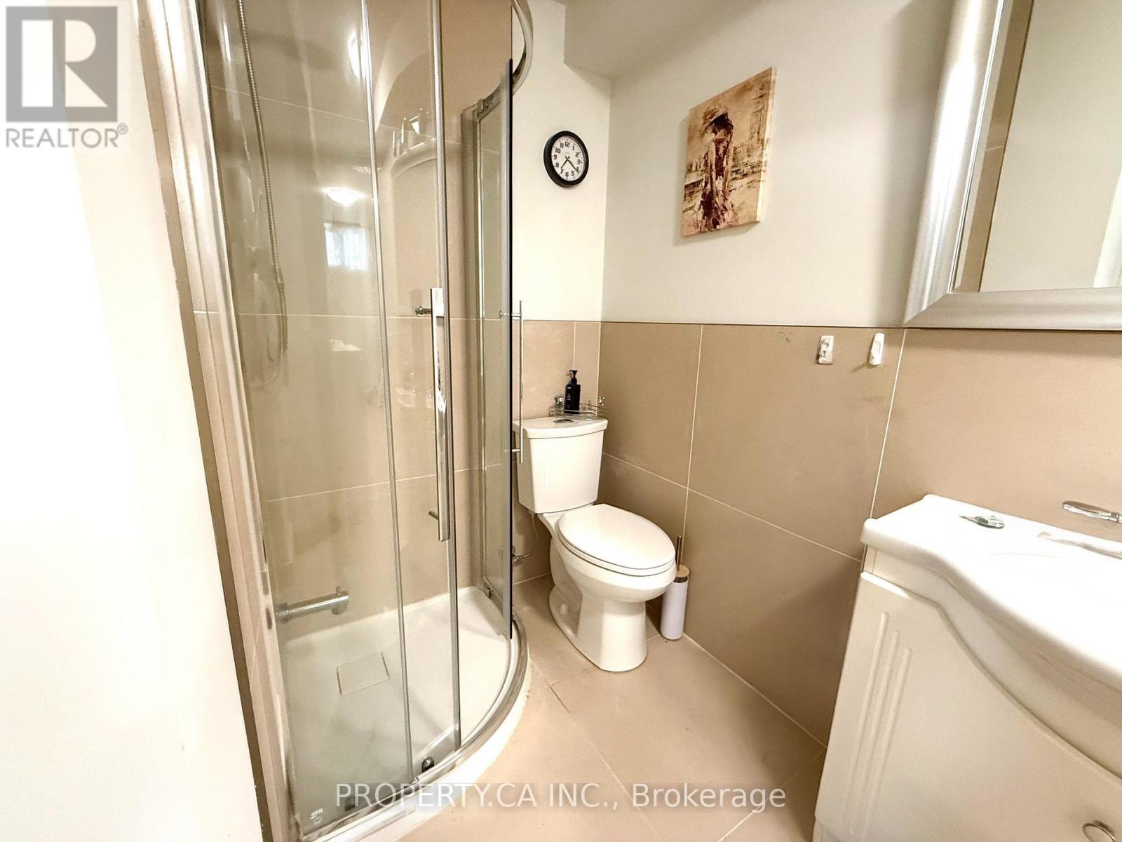Bsmt - 19 Terrydale Drive, Toronto (Bathurst Manor), Ontario  M3H 5M7 - Photo 4 - C12184513