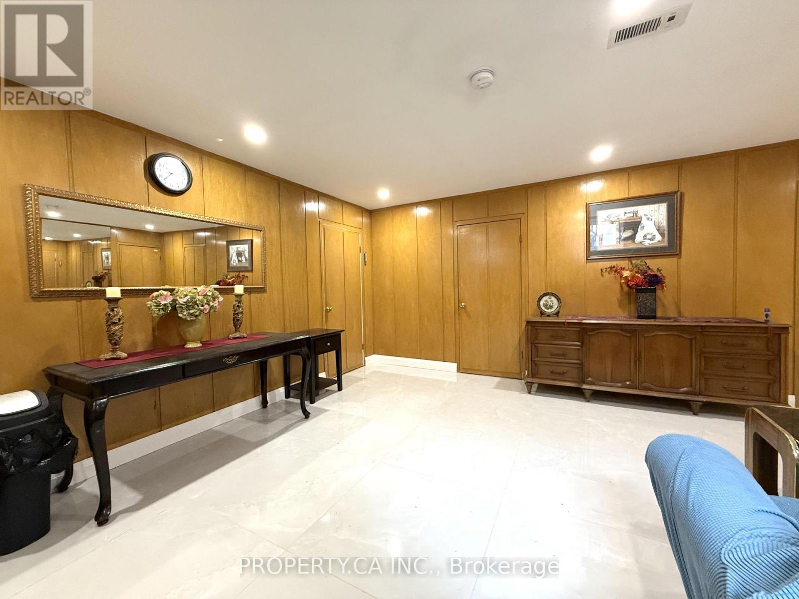 Bsmt - 19 Terrydale Drive, Toronto (Bathurst Manor), Ontario  M3H 5M7 - Photo 8 - C12184513