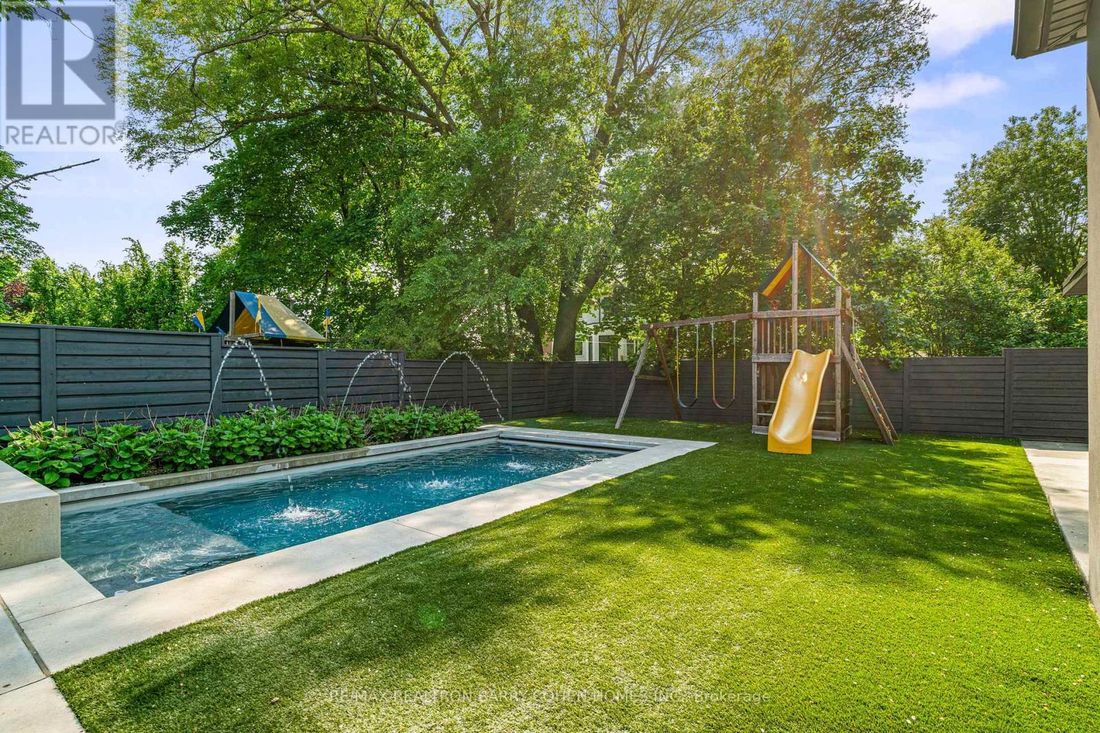 84 Brookview Drive, Toronto (Englemount-Lawrence), Ontario  M6A 2K6 - Photo 37 - C12173113