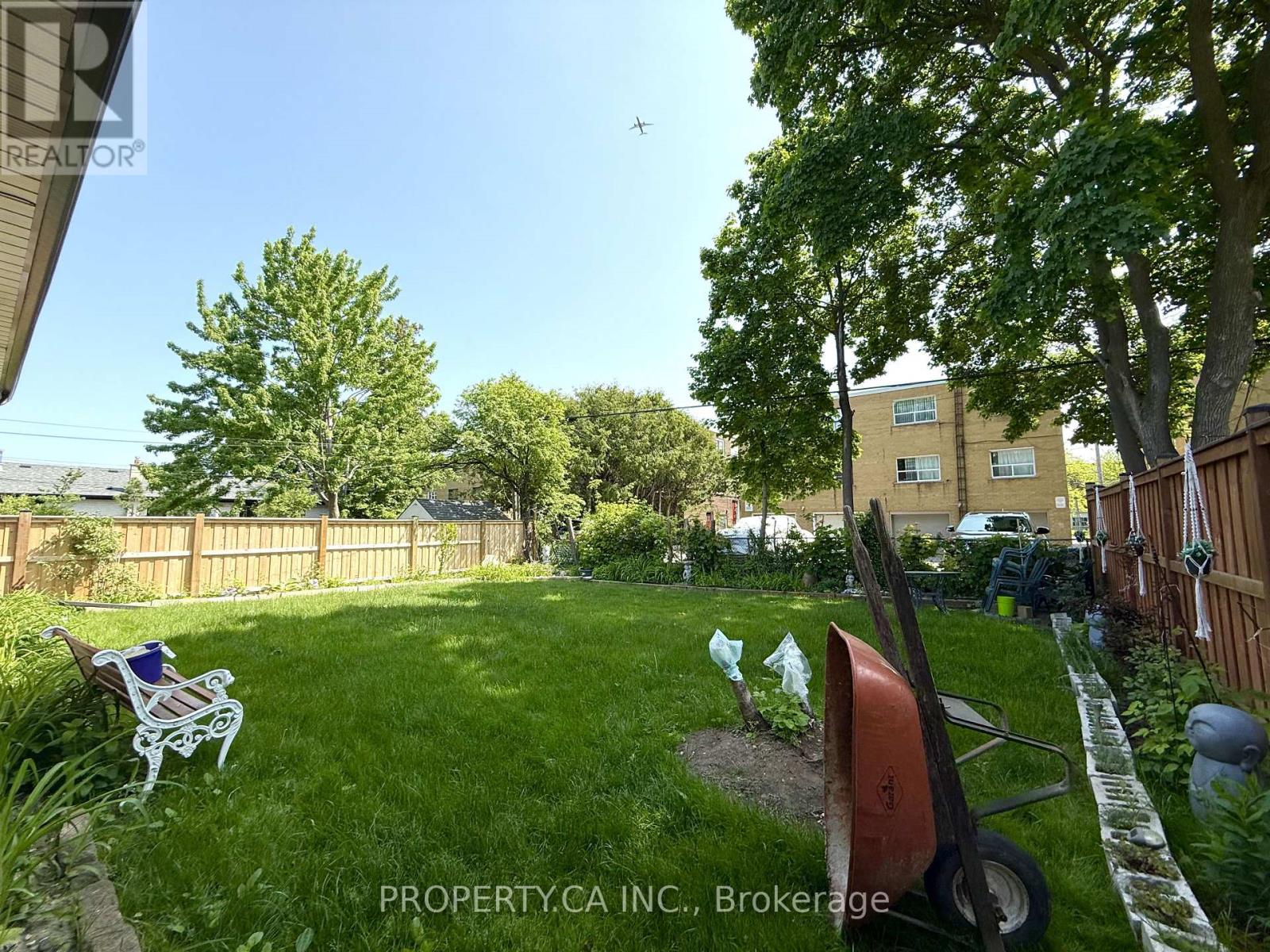 Bsmt - 19 Terrydale Drive, Toronto (Bathurst Manor), Ontario  M3H 5M7 - Photo 6 - C12184513