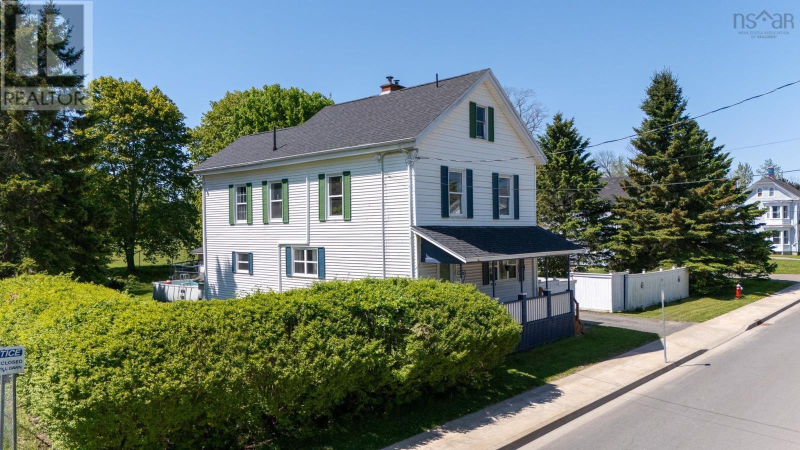 12 Prince Street, Hantsport, Nova Scotia  B0P 1P0 - Photo 5 - 202512820