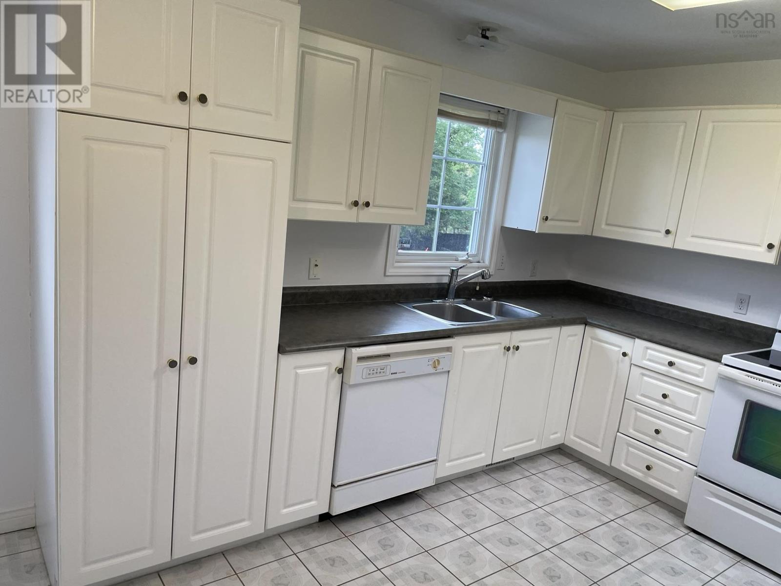 32 James Street, Timberlea, Nova Scotia  B3T 1G9 - Photo 7 - 202513262