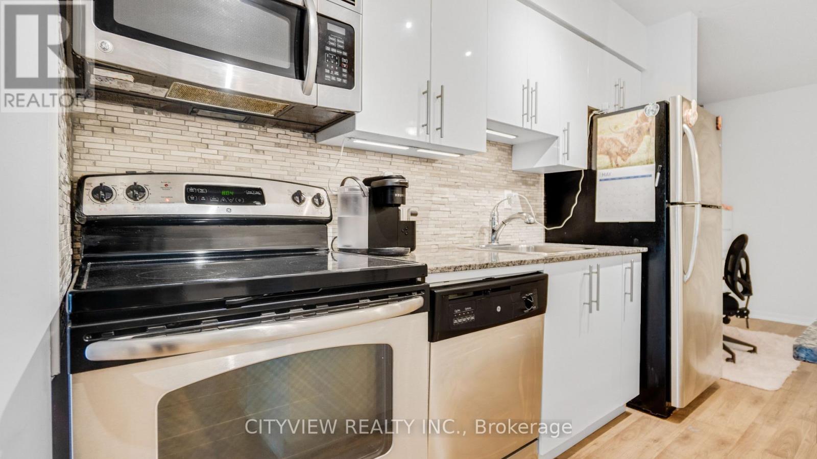 307 - 801 Sheppard Avenue W, Toronto, Ontario  M3H 2T3 - Photo 8 - C12192487