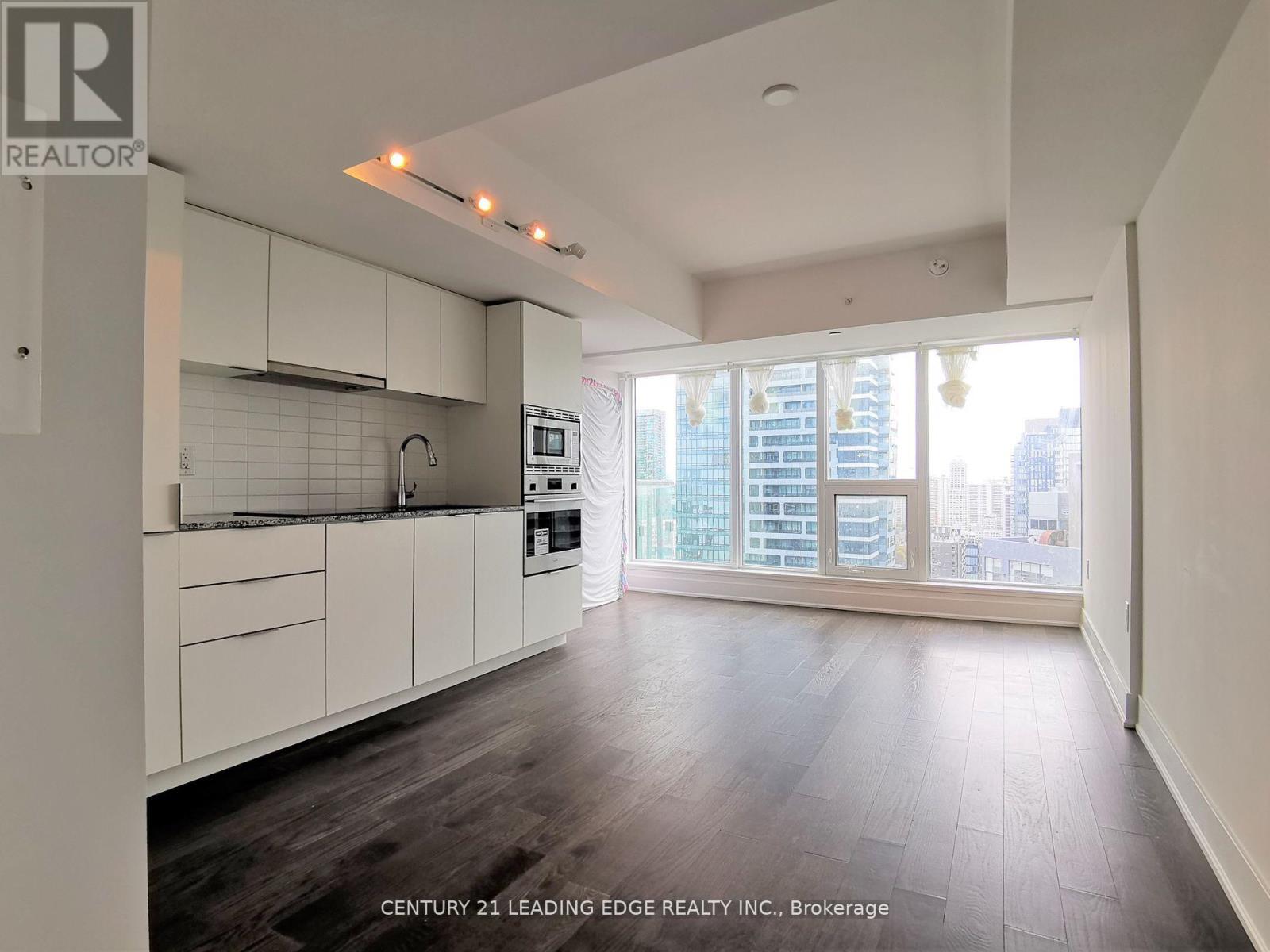 2915 - 955 Bay Street, Toronto (Bay Street Corridor), Ontario  M5S 2A2 - Photo 1 - C12192488