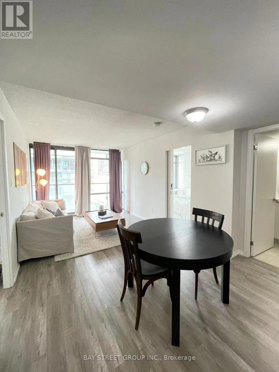 609 - 38 Grenville Street, Toronto (Bay Street Corridor), Ontario  M4Y 1A5 - Photo 5 - C12192602