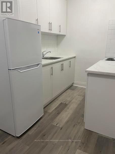 16 - 137 Eglinton Avenue W, Toronto, Ontario  M4R 1A5 - Photo 4 - C12192587