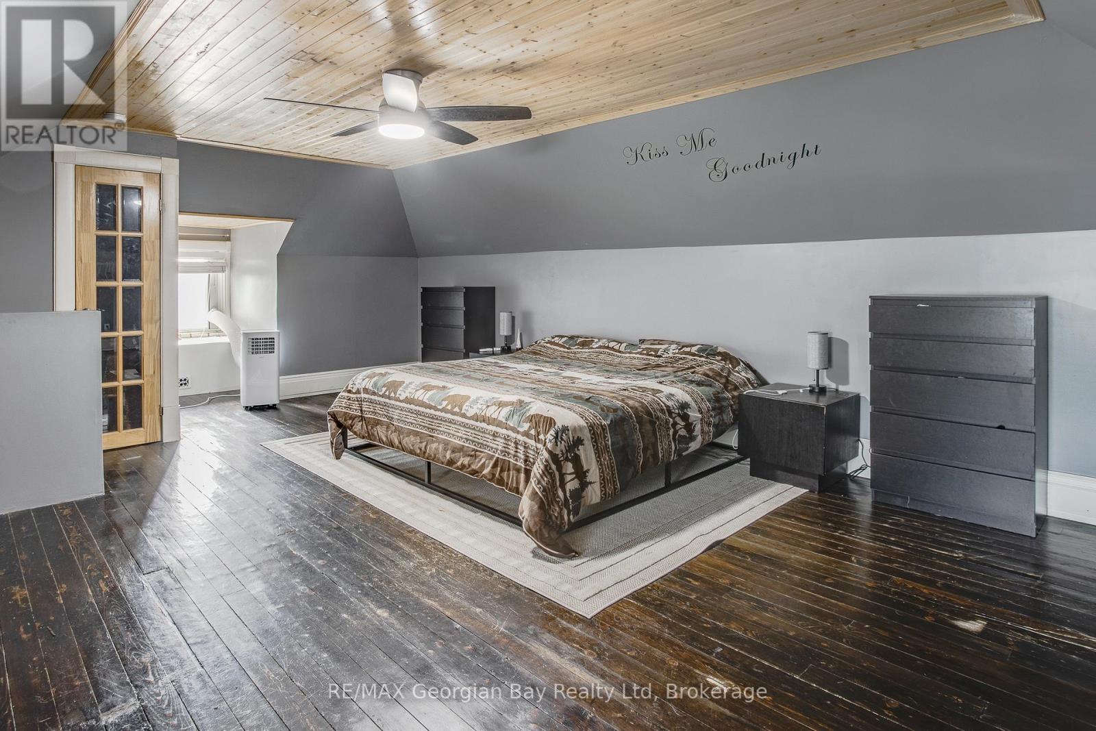 714 6th Avenue, Tay, Ontario  L0K 1R0 - Photo 24 - S12192682