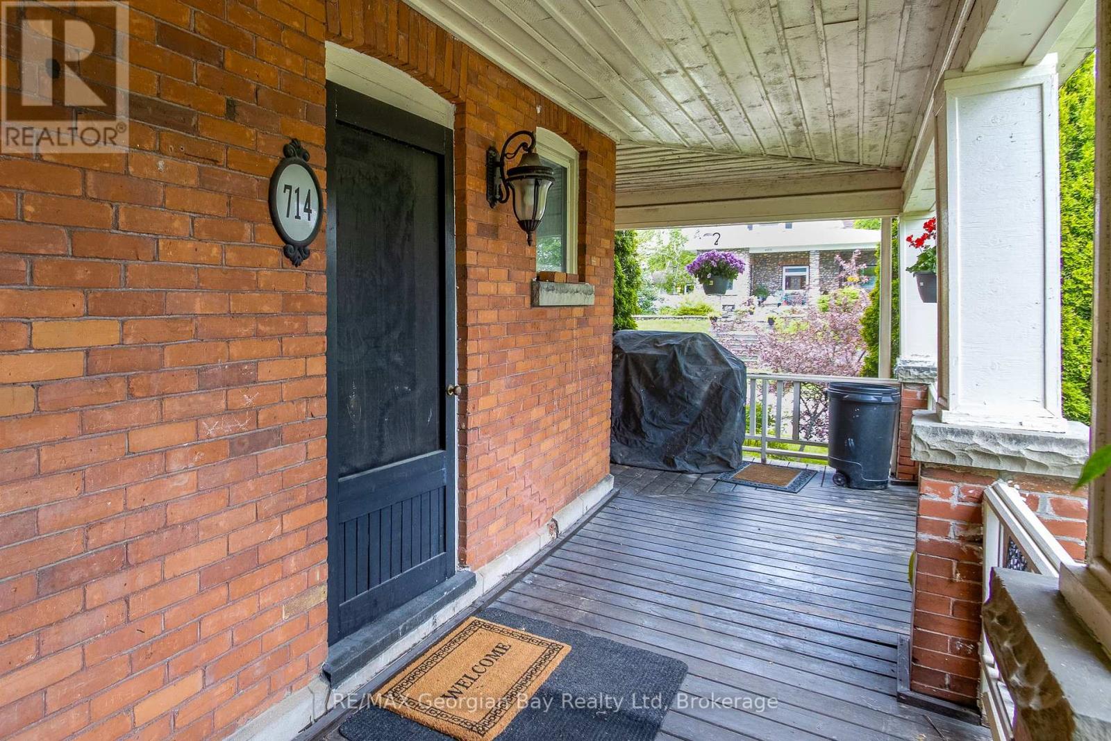 714 6th Avenue, Tay, Ontario  L0K 1R0 - Photo 3 - S12192682