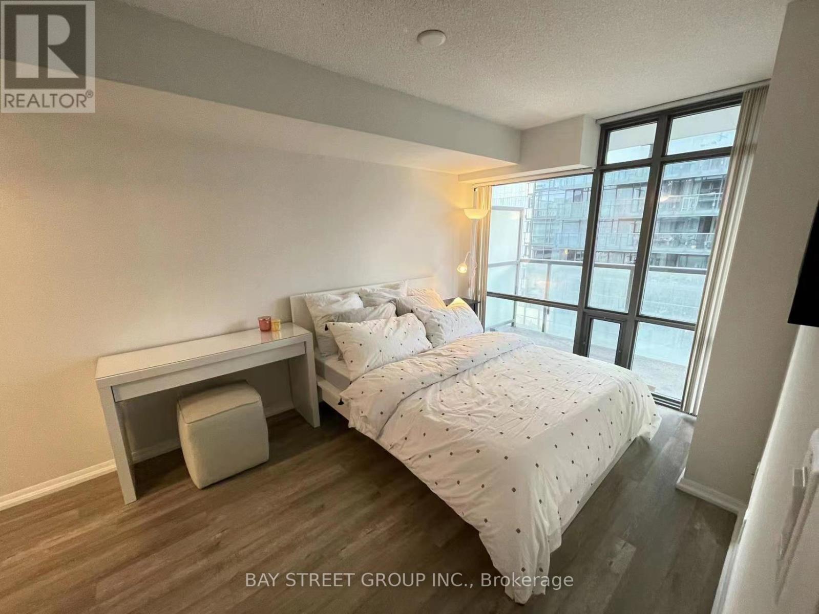 609 - 38 Grenville Street, Toronto (Bay Street Corridor), Ontario  M4Y 1A5 - Photo 11 - C12192602