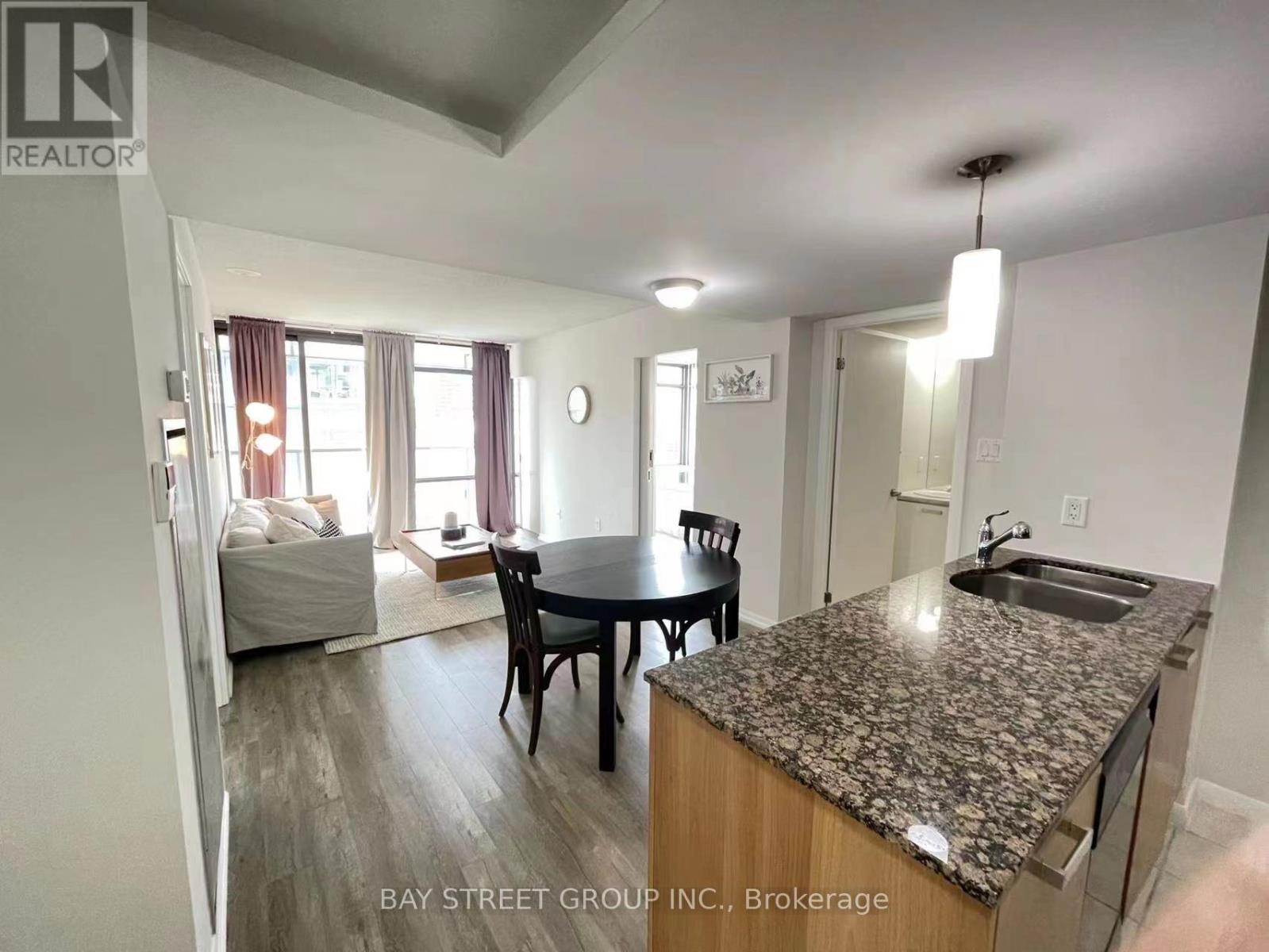 609 - 38 Grenville Street, Toronto (Bay Street Corridor), Ontario  M4Y 1A5 - Photo 4 - C12192602