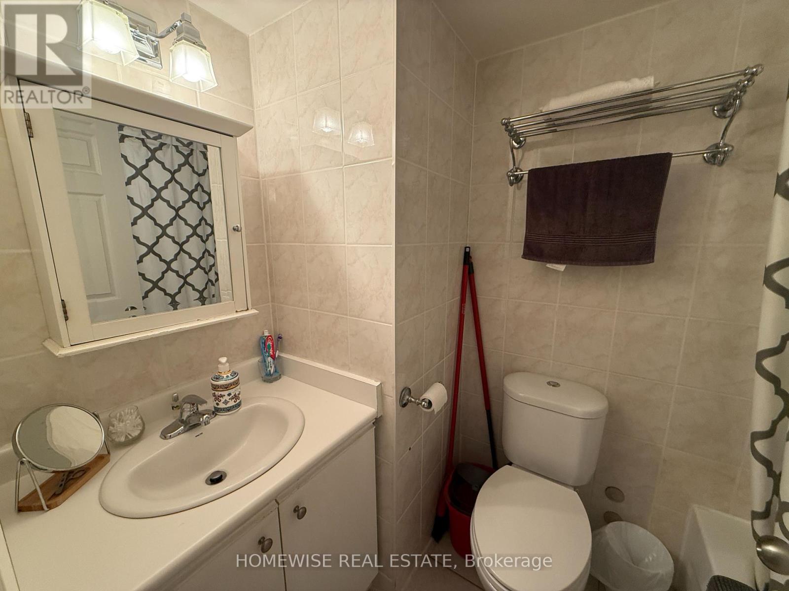 1603 - 914 Yonge Street, Toronto (Annex), Ontario  M4W 3C8 - Photo 8 - C12192623