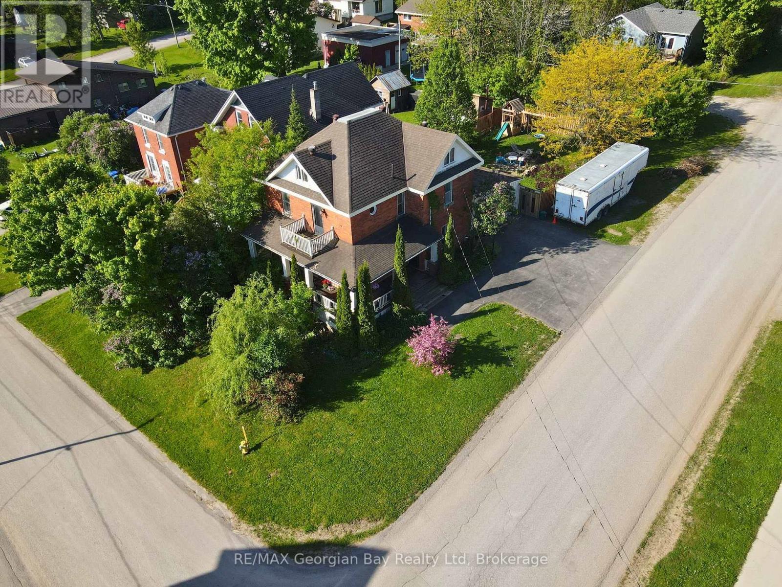 714 6th Avenue, Tay, Ontario  L0K 1R0 - Photo 32 - S12192682