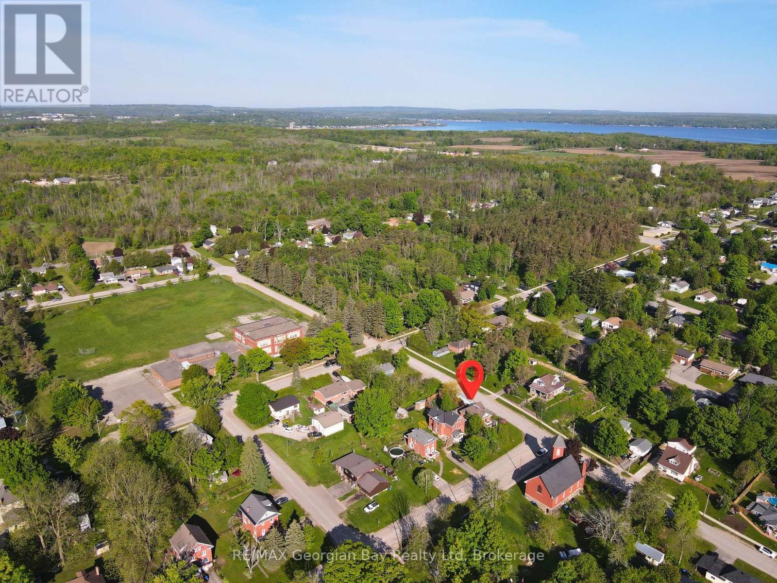 714 6th Avenue, Tay, Ontario  L0K 1R0 - Photo 34 - S12192682