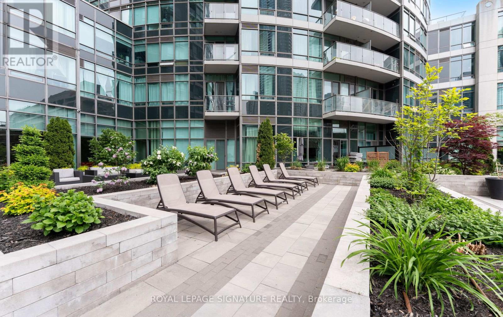 1201 - 361 Front Street W, Toronto (Waterfront Communities), Ontario  M5V 3R5 - Photo 26 - C12192626