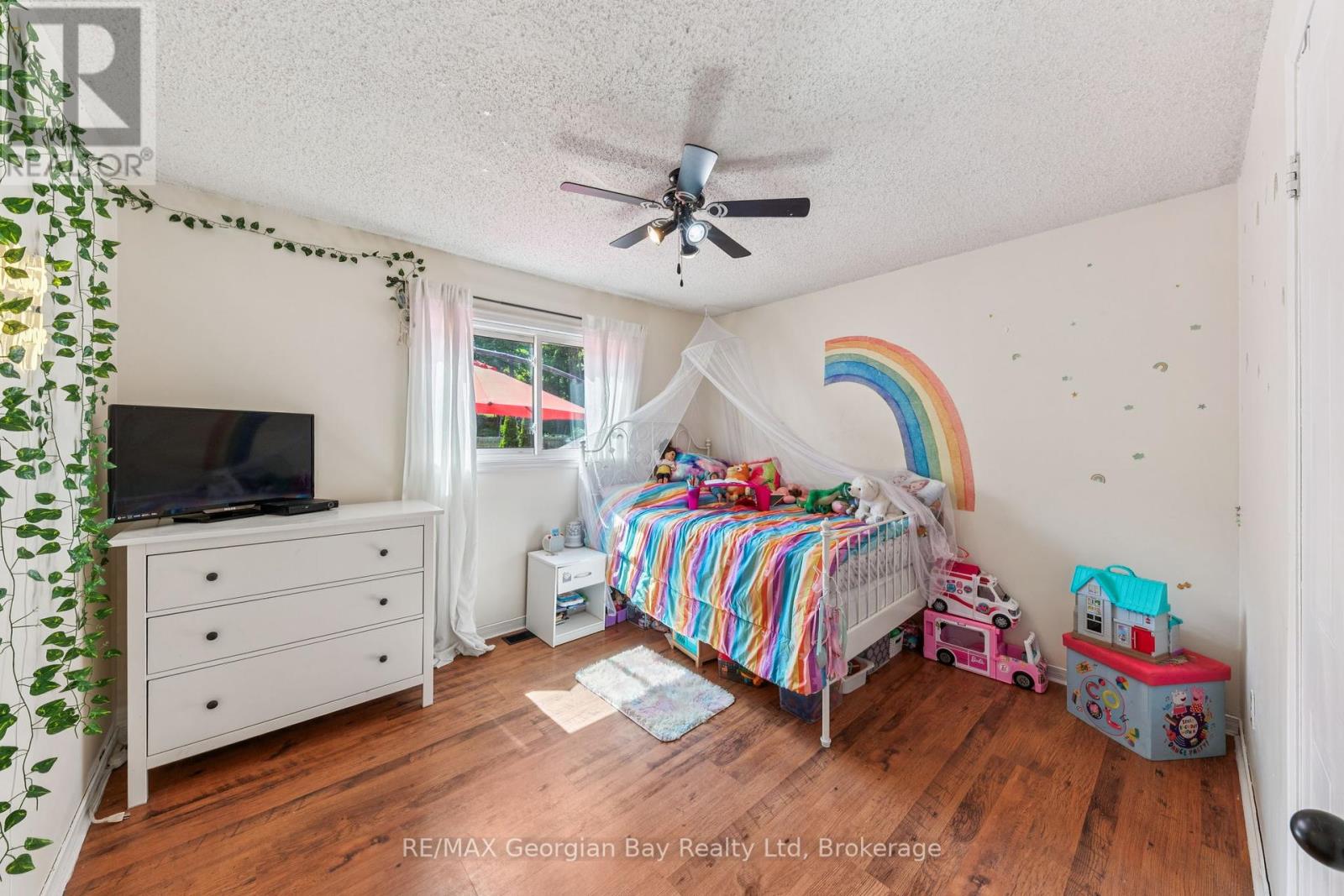 86 Mcarthur Drive, Penetanguishene, Ontario  L9M 1W9 - Photo 19 - S12192721