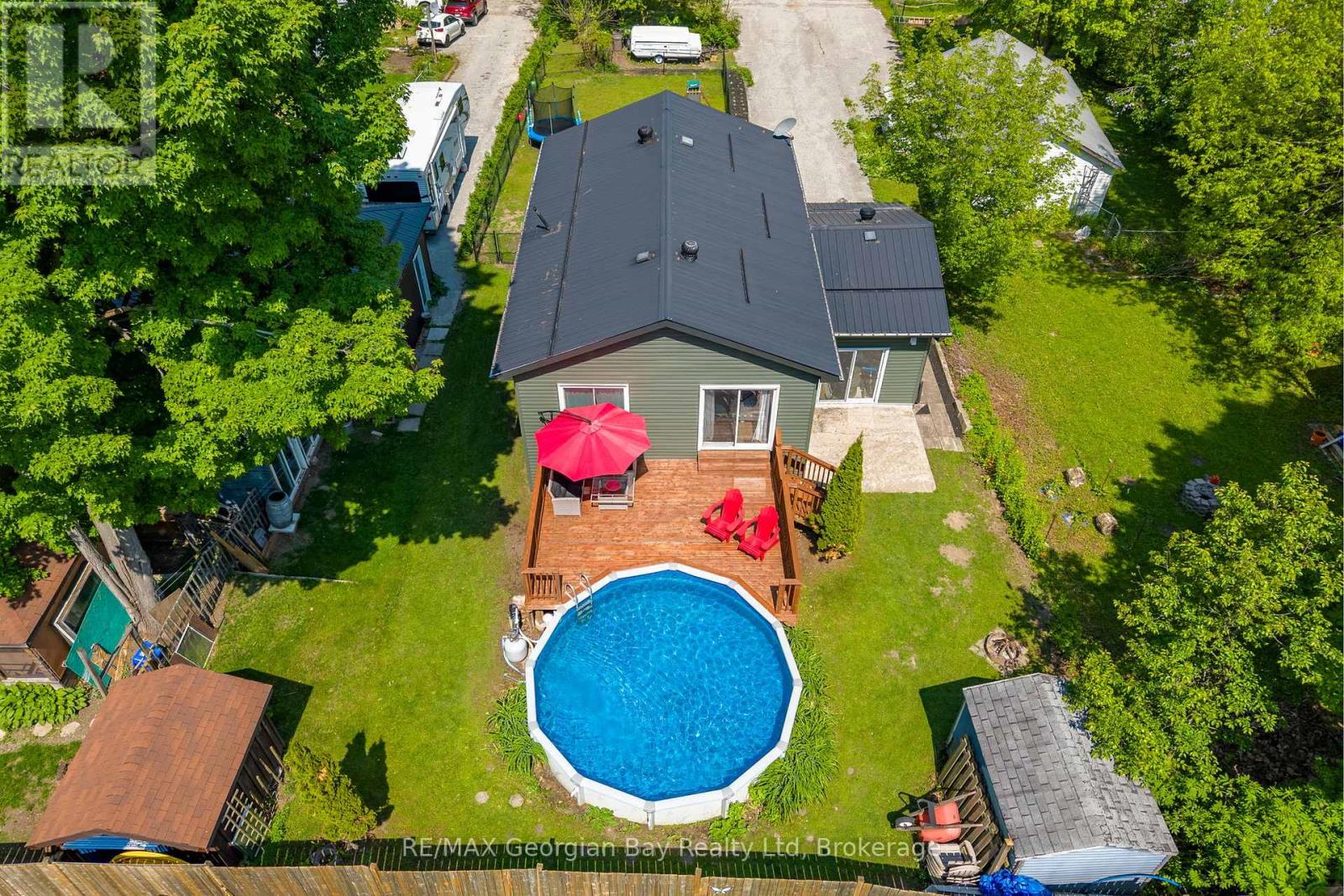 86 Mcarthur Drive, Penetanguishene, Ontario  L9M 1W9 - Photo 2 - S12192721