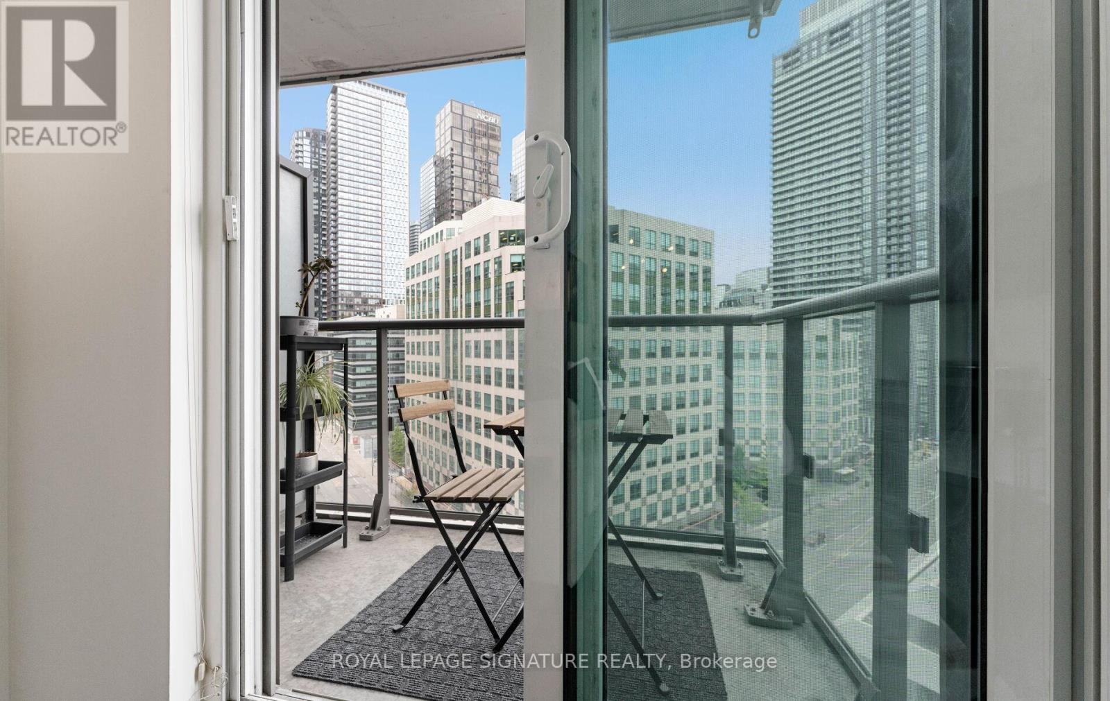 1201 - 361 Front Street W, Toronto (Waterfront Communities), Ontario  M5V 3R5 - Photo 21 - C12192626