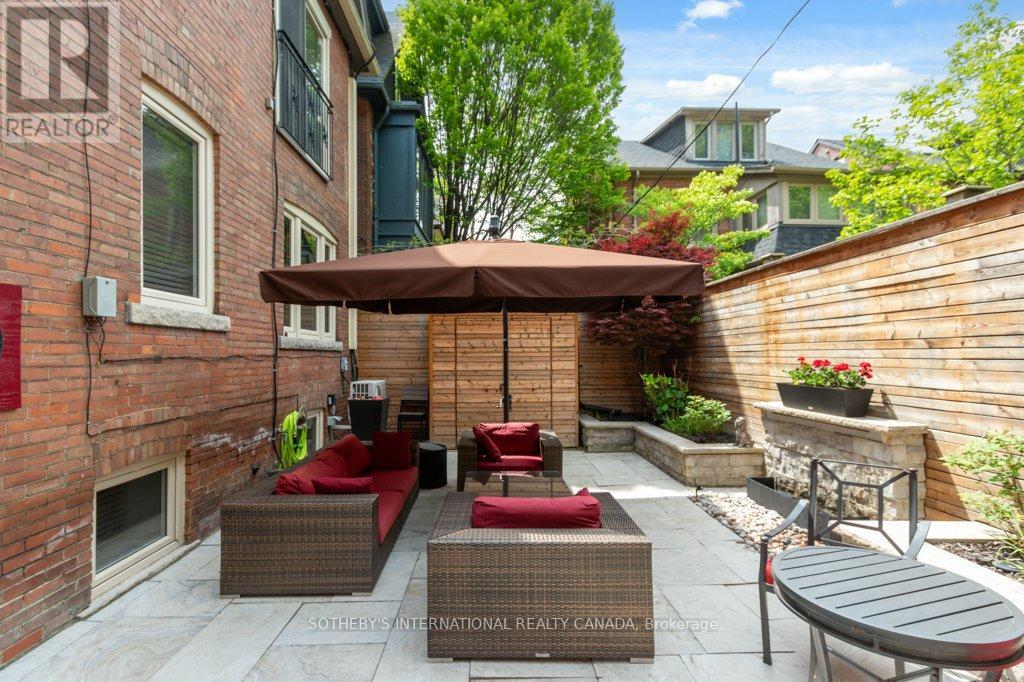 52 Nina Street, Toronto (Casa Loma), Ontario  M5R 1Z4 - Photo 43 - C12192627