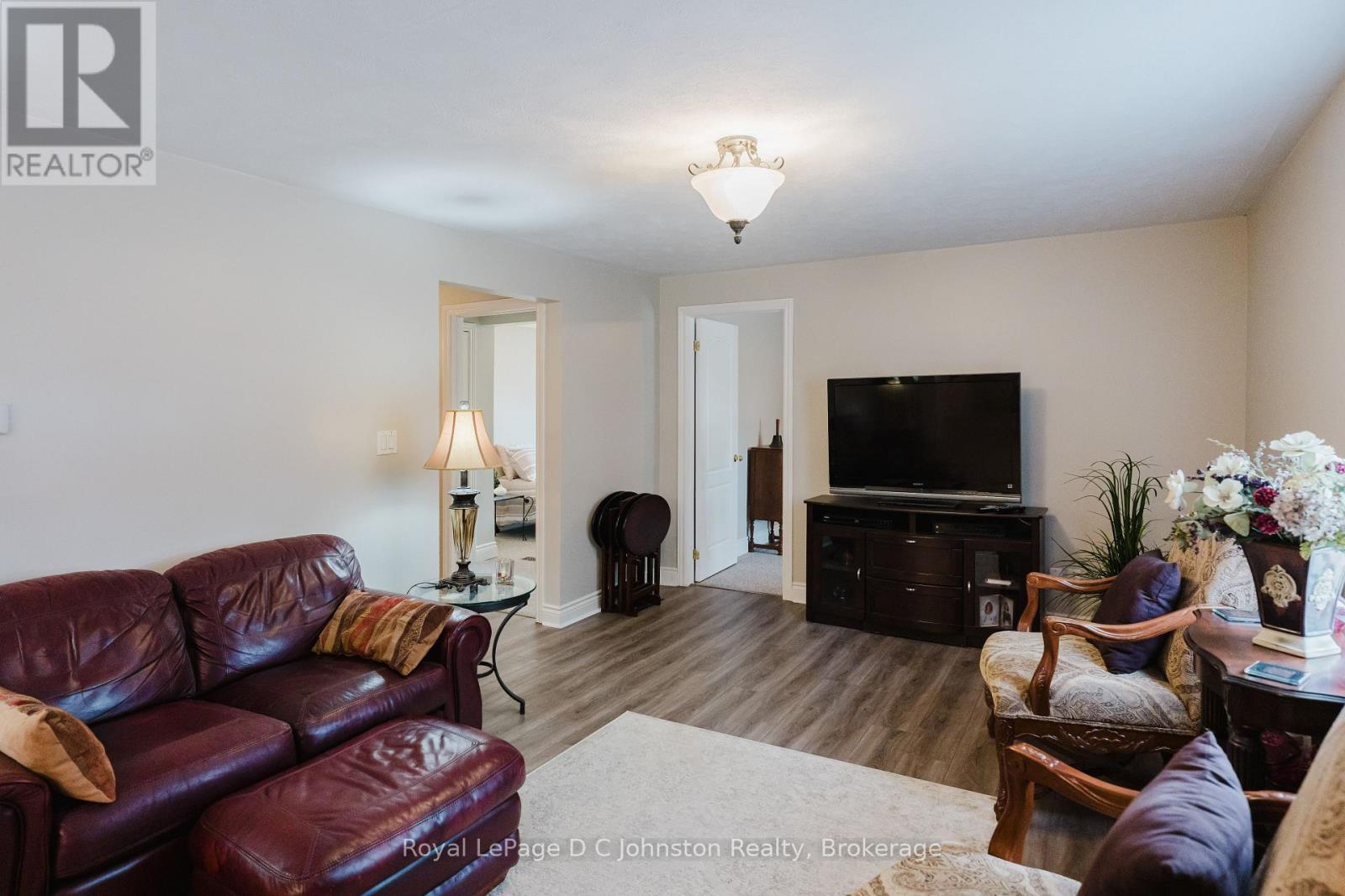 62 Grey Street N, Saugeen Shores, Ontario  N0H 2L0 - Photo 21 - X12157097