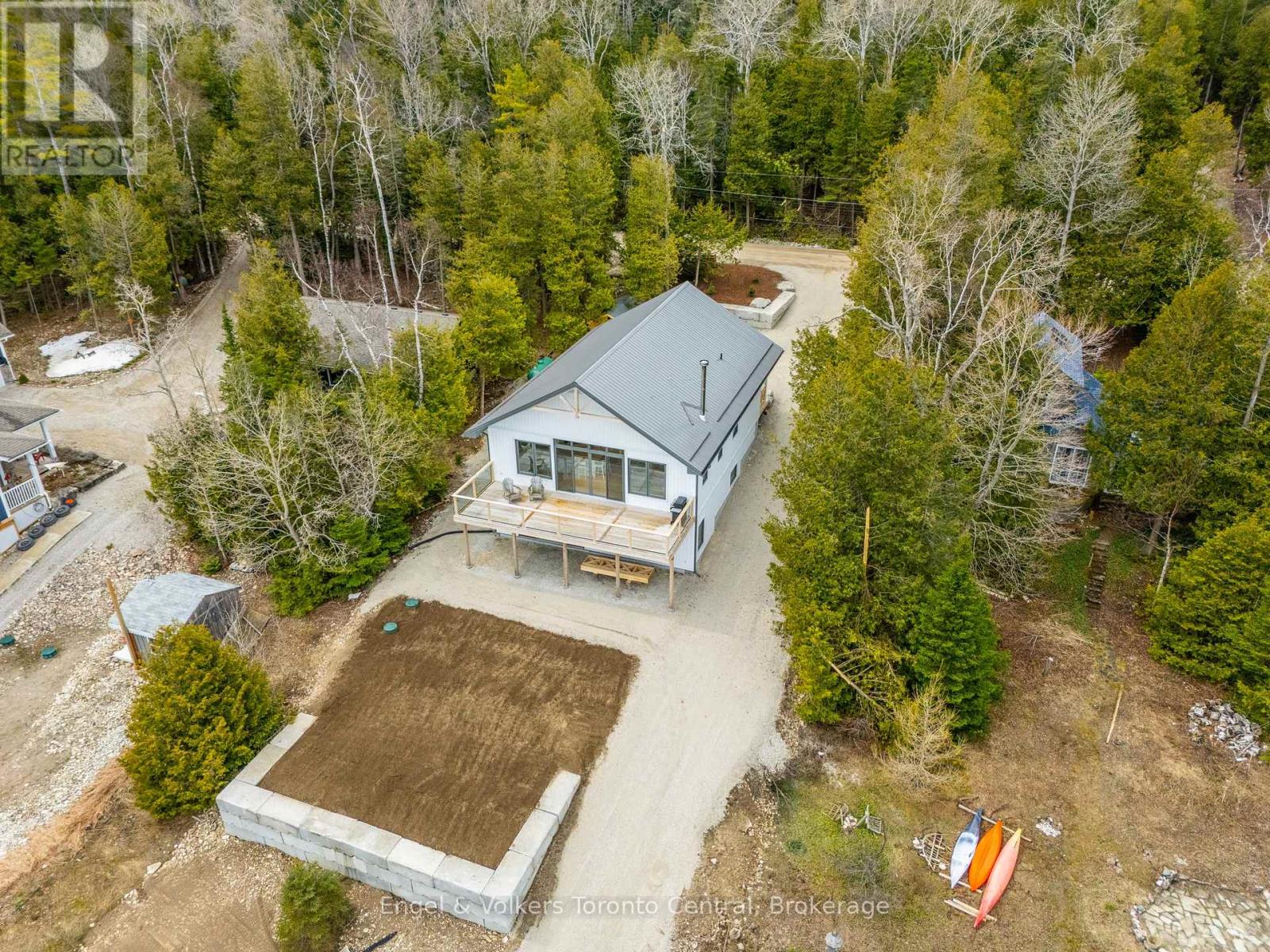 256 Cape Chin N Shore Road, Northern Bruce Peninsula, Ontario  N0H 1W0 - Photo 42 - X12114053