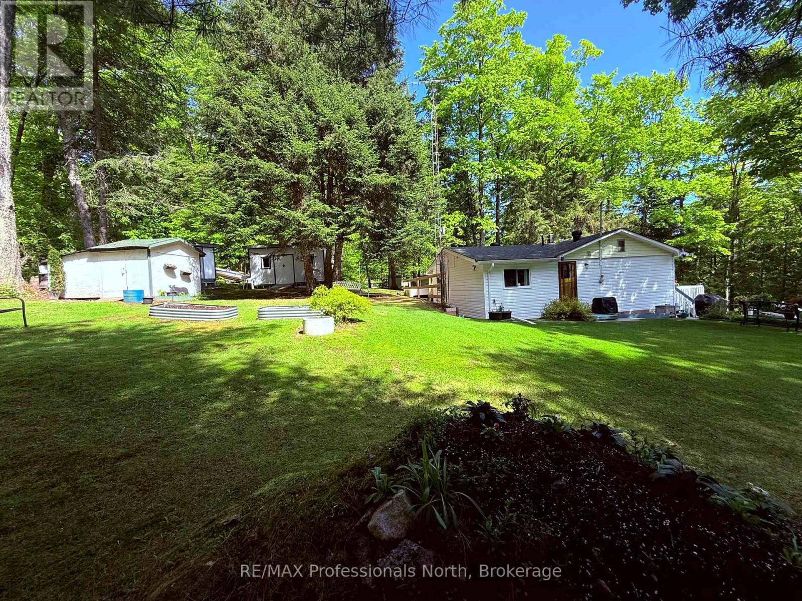 1039 GRACE RIVER ROAD, Highlands East, Ontario