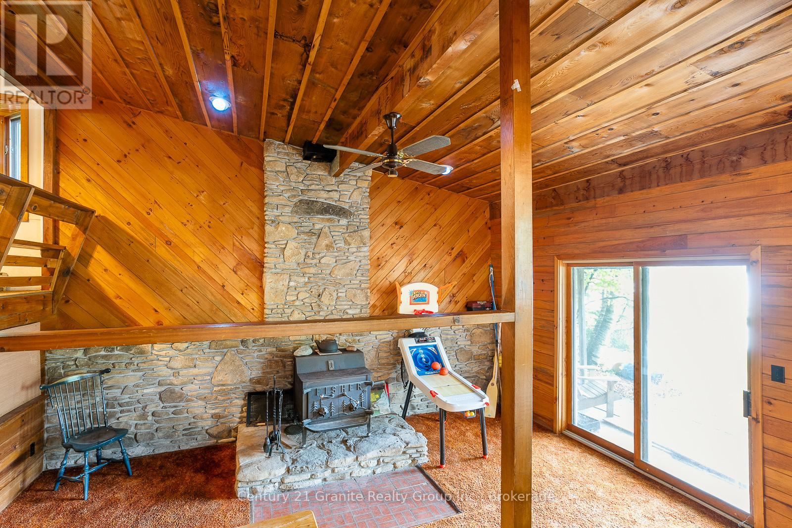 1036 Shirleys Road, Dysart Et Al, Ontario  K0M 1S0 - Photo 13 - X12181283