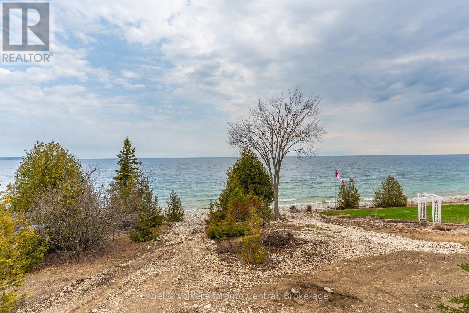 256 Cape Chin N Shore Road, Northern Bruce Peninsula, Ontario  N0H 1W0 - Photo 39 - X12114053