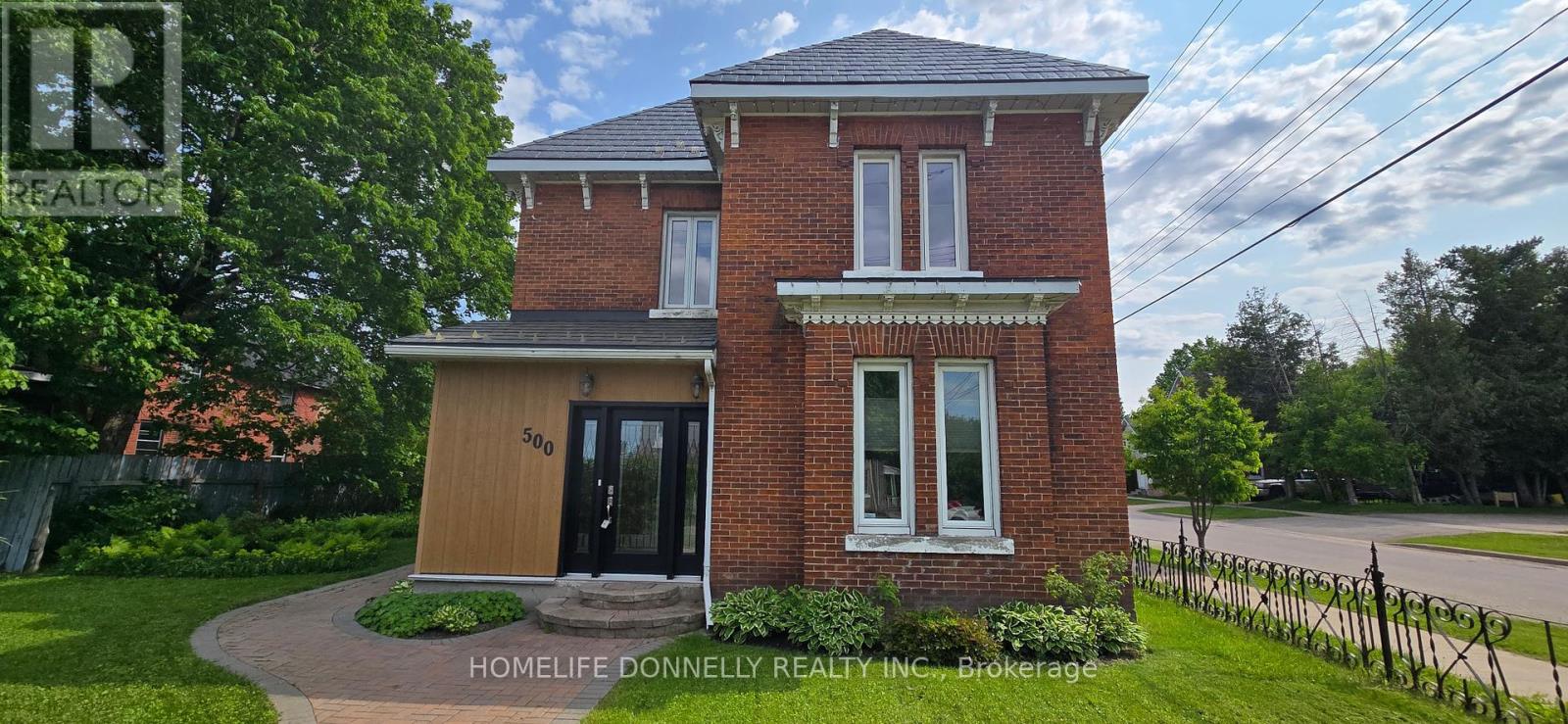 500 PEMBROKE STREET W, Pembroke, Ontario