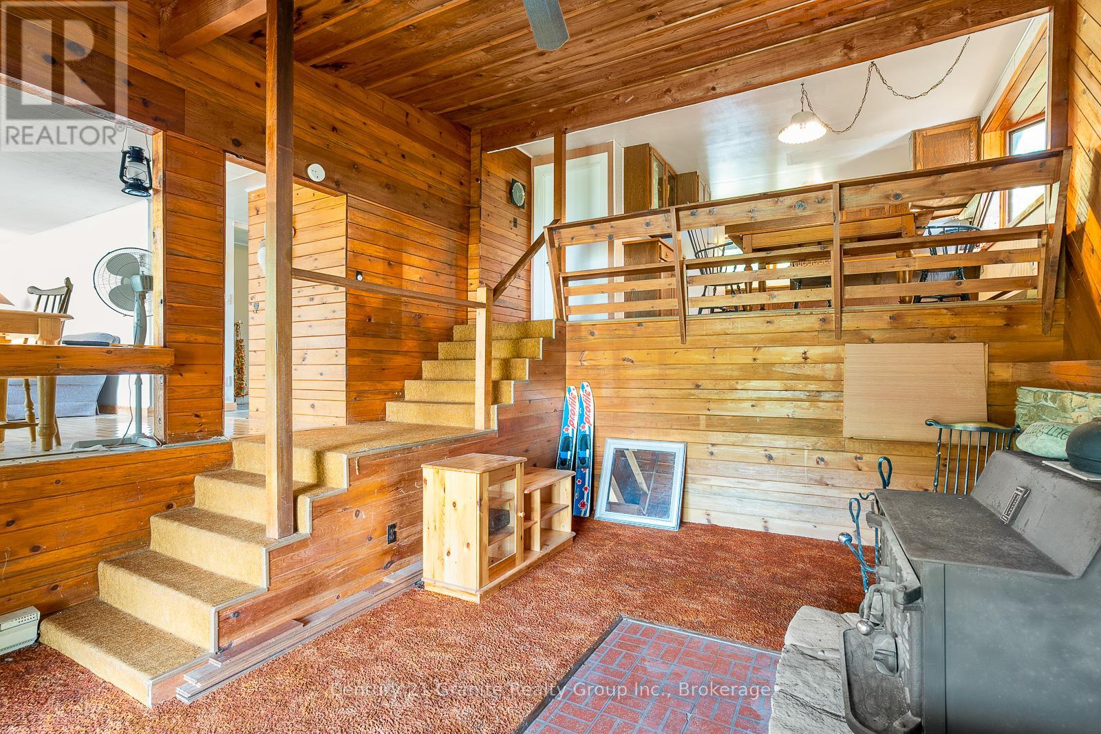 1036 Shirleys Road, Dysart Et Al, Ontario  K0M 1S0 - Photo 14 - X12181283
