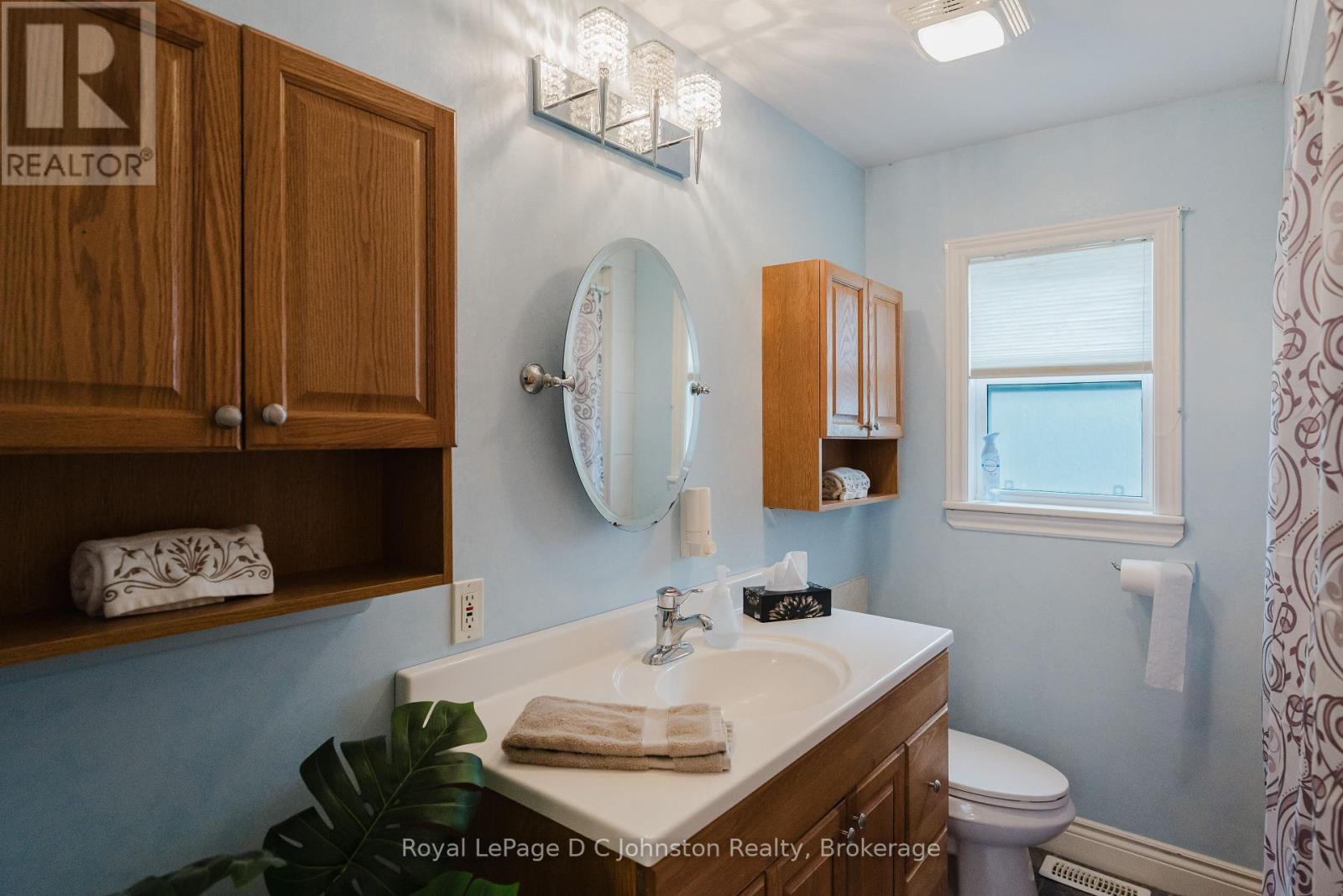 62 Grey Street N, Saugeen Shores, Ontario  N0H 2L0 - Photo 19 - X12157097