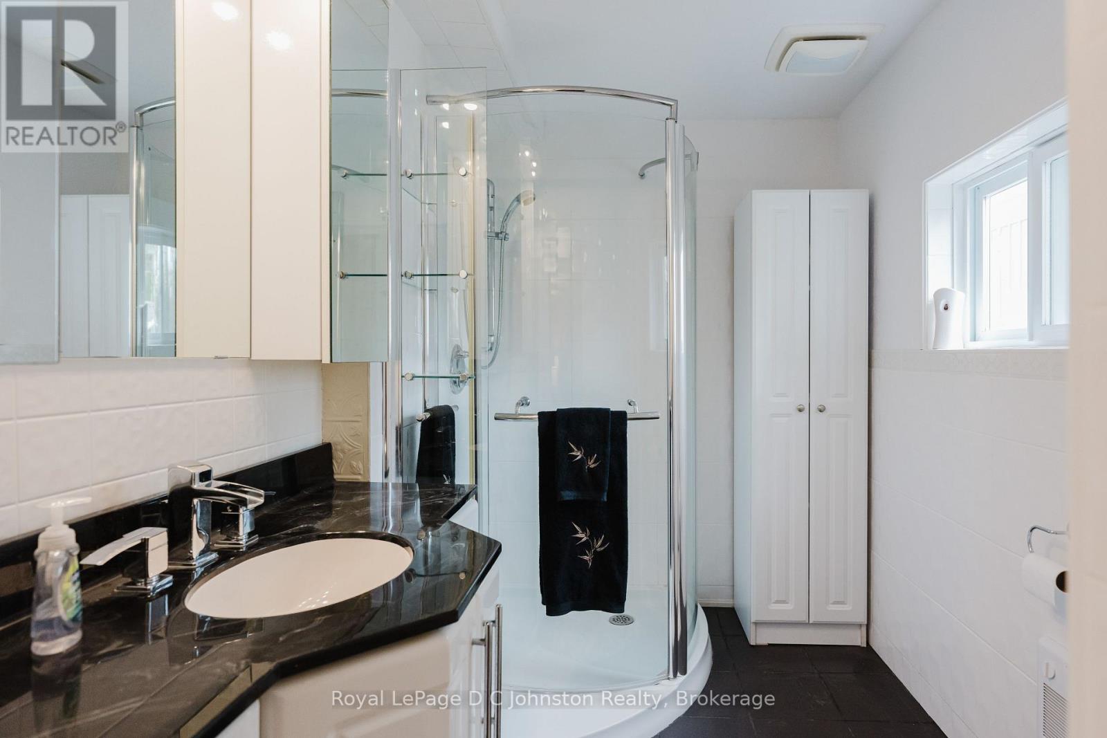 62 Grey Street N, Saugeen Shores, Ontario  N0H 2L0 - Photo 36 - X12157097
