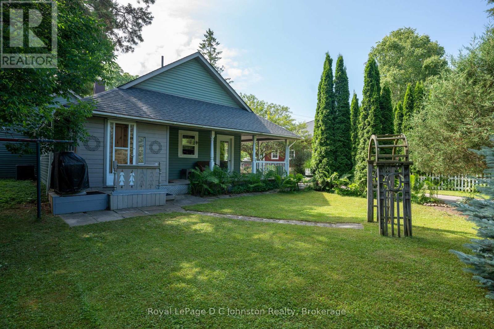 62 Grey Street N, Saugeen Shores, Ontario  N0H 2L0 - Photo 40 - X12157097