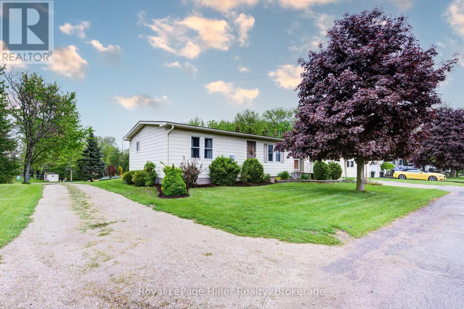 235 Hickory Lane, Perth East, Ontario  N5A 6S6 - Photo 2 - X12192483