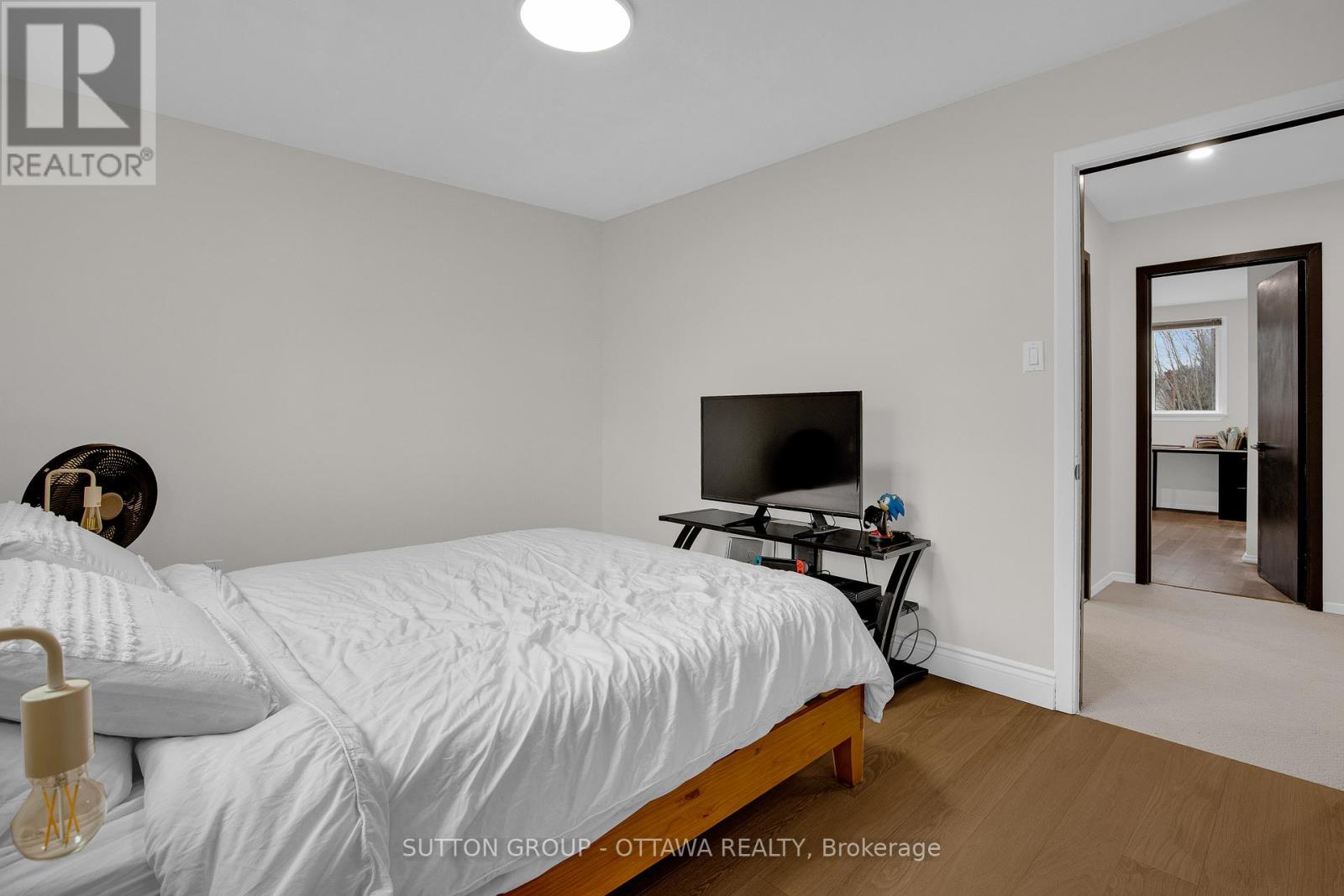 13 Weatherwood Crescent, Ottawa, Ontario  K2E 7C5 - Photo 35 - X12105867