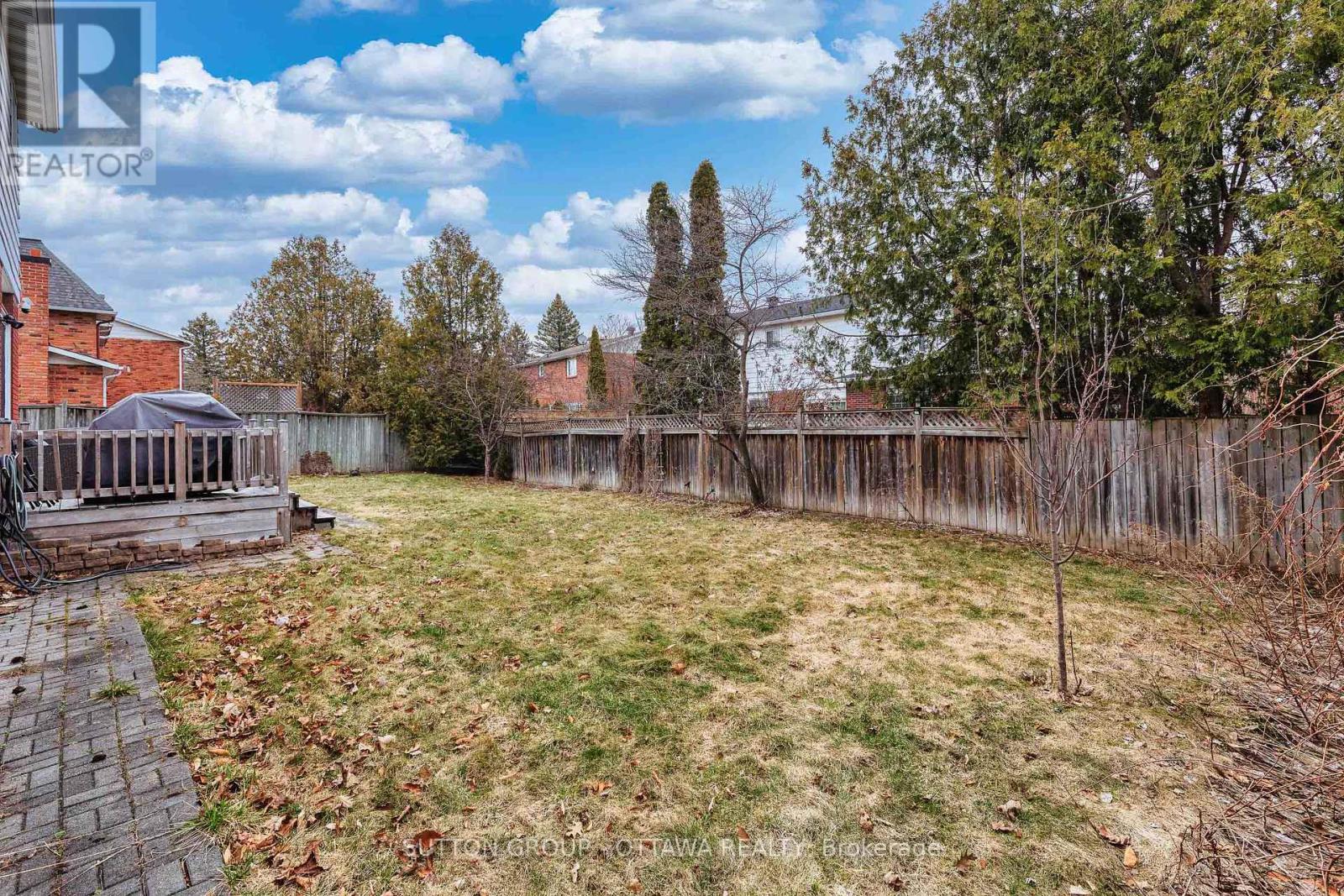 13 Weatherwood Crescent, Ottawa, Ontario  K2E 7C5 - Photo 44 - X12105867