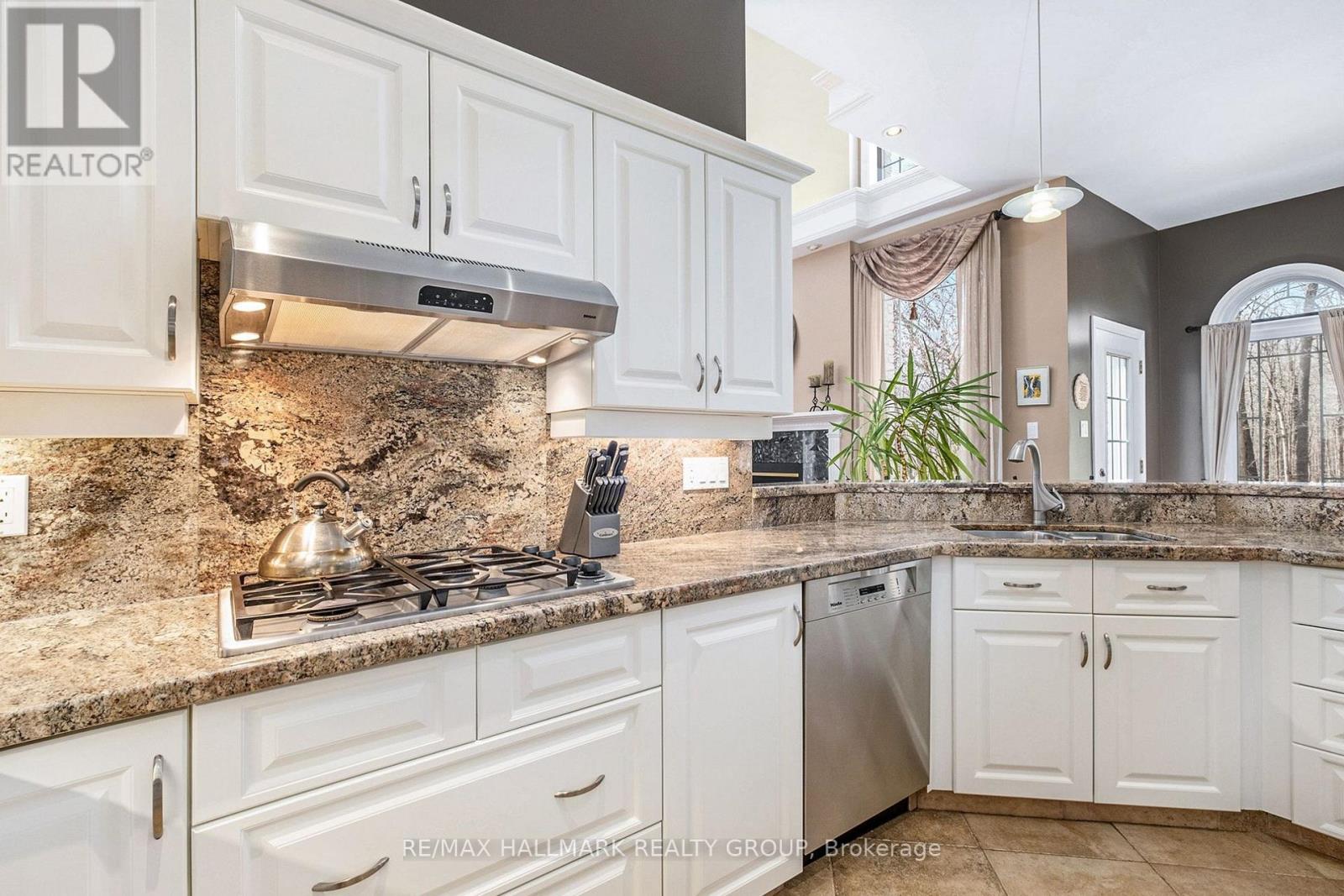 1340 Georges Vanier Drive, Ottawa, Ontario  K4C 1R6 - Photo 21 - X12113562