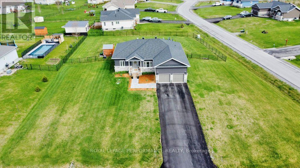 3569 Crosswind Crescent, Ottawa, Ontario  K0A 2W0 - Photo 41 - X12134561