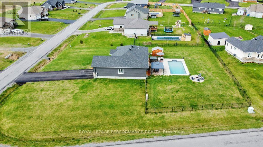 3569 Crosswind Crescent, Ottawa, Ontario  K0A 2W0 - Photo 39 - X12134561