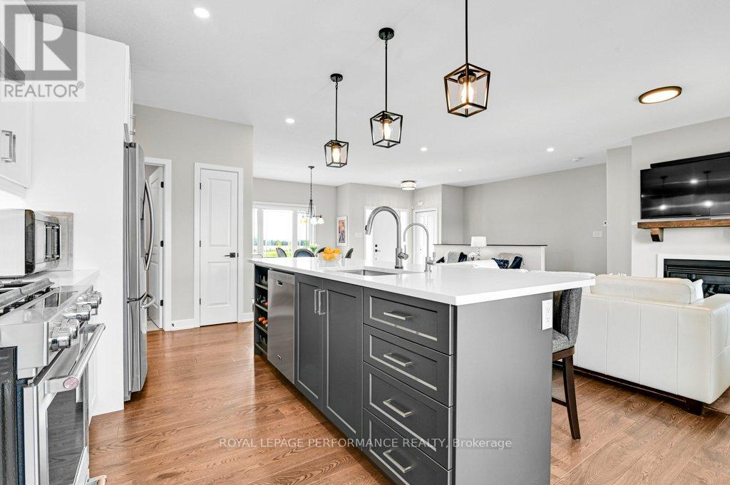 3569 Crosswind Crescent, Ottawa, Ontario  K0A 2W0 - Photo 13 - X12134561